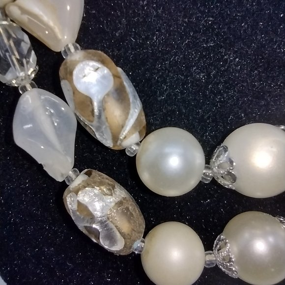 Vintage Multi Glass and Pearl 30" Necklace in White, Cream, Taupe and Silver - Picture 6 of 7